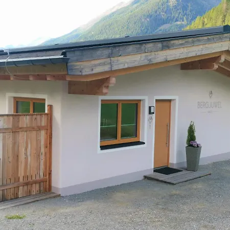 Haus Bergjuwel アパート